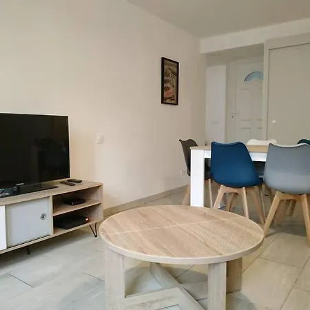 Superbe T2 Proche De La - Climatisation + Parking Apartment